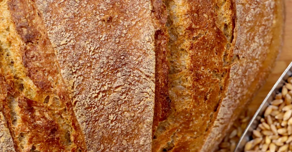 découvrez comment la qualité de la farine influence la fabrication du pain au levain pour un goût authentique et une texture parfaite.